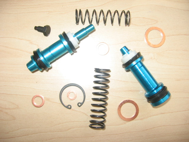 Master Cylinder Rebuild Kit (Toyota MR2 MKI)